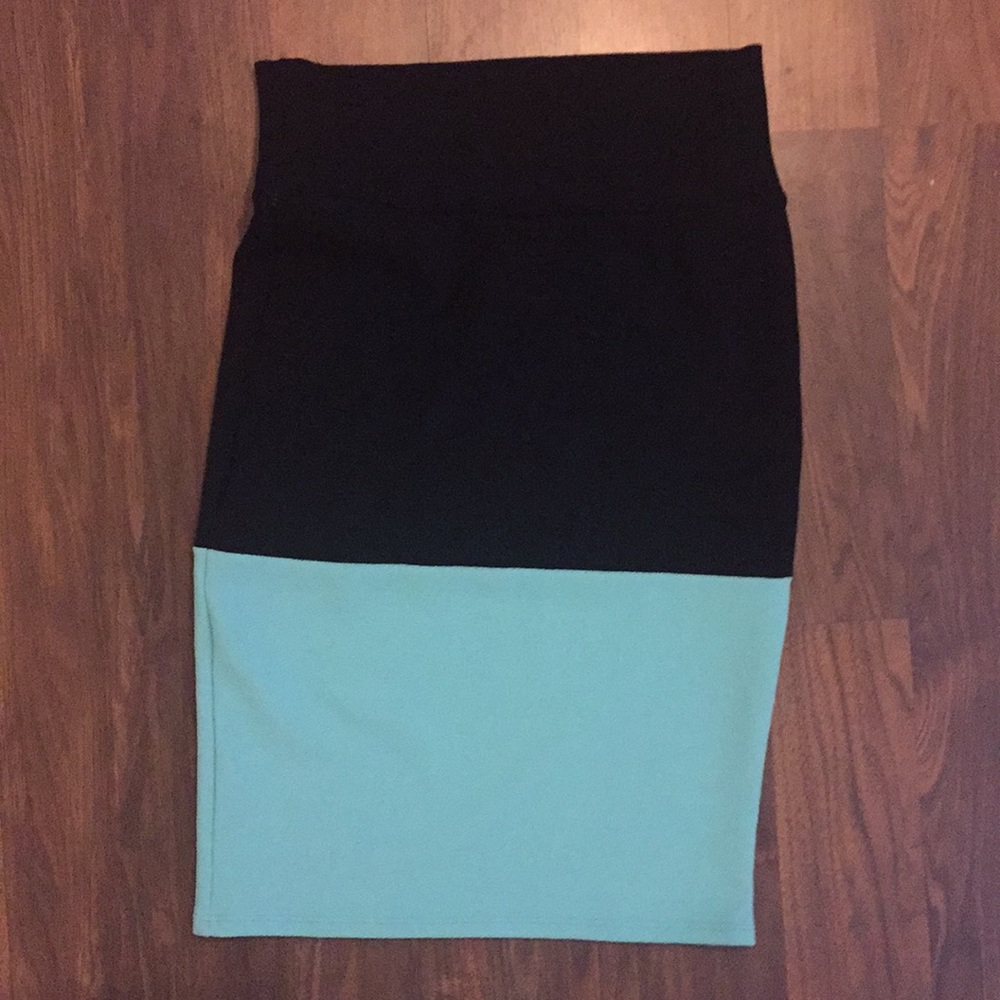 Cassie skirt - LulaRoe - Size XS